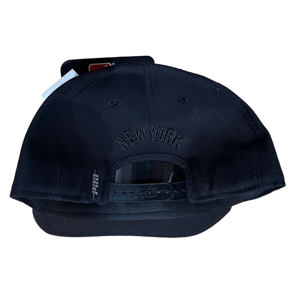 New York Yankees Hat Men's Triple Black Adjustable Baseball Cap NWT Snapback Hat - Picture 8 of 16